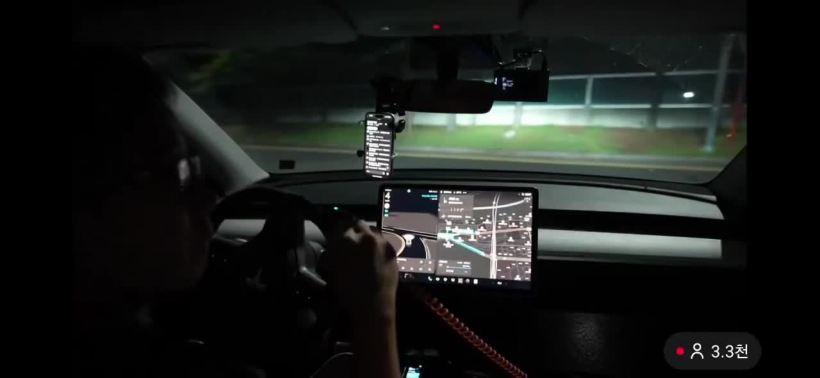 特斯拉 FSD v14 Lite 韩国测试视频流出:夜间掉头未识别后方来车