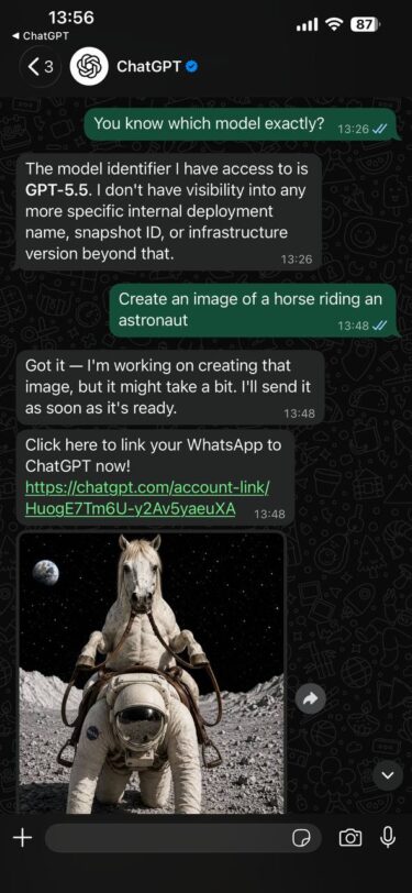 WhatsApp-Screenshot: ChatGPT nutzt GPT-5.5, um ein Bild von einem Pferd zu erzeugen, das auf einem Astronauten auf dem Mond reitet.