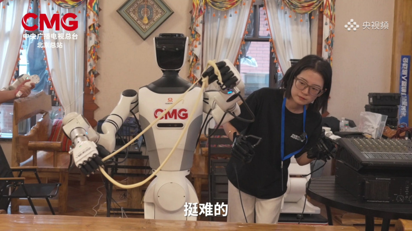 人形机器人挑战骑马射箭与制作新疆拉条子,为世界人形机器人运动会预热