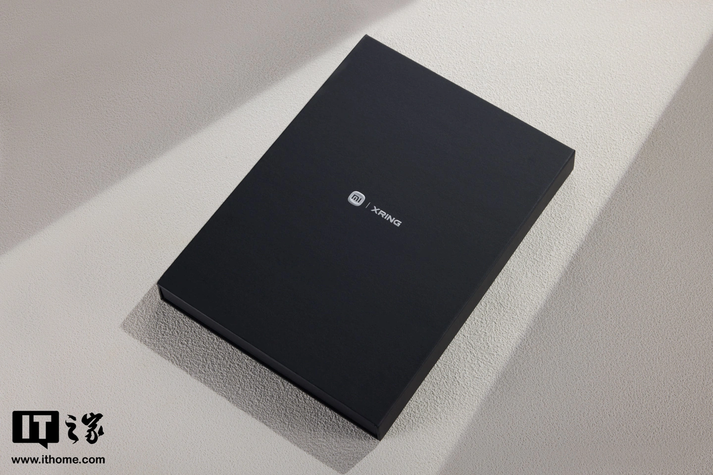 Xiaomi Xuanjie O3 Commemorative Aluminum Plate Debuts: Embedded Chip and Signed by Lei Jun