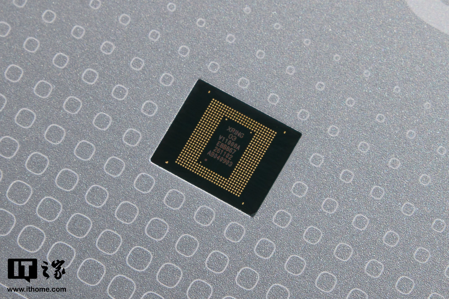 Xiaomi Xuanjie O3 Commemorative Aluminum Plate Debuts: Embedded Chip and Signed by Lei Jun